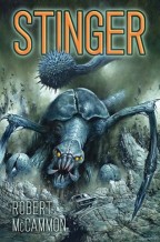 Cover for Stinger by Robert McCammon. An enormous mutated scorpion creature crashes through a rocky mountain to get at a small car.